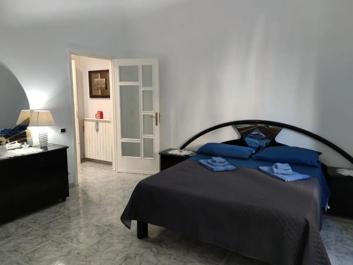 Apartmán Gevynapule Neapol 0*,  Itálie